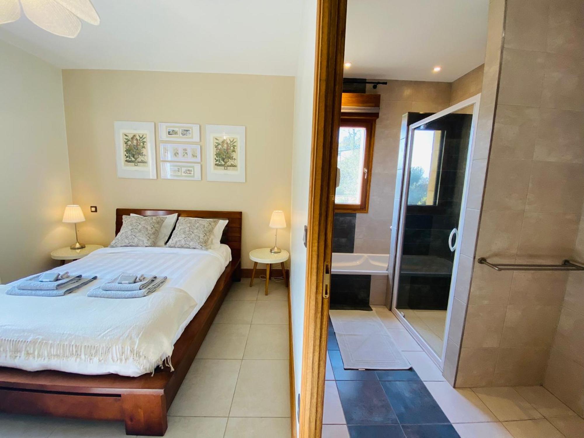 Le Hibou Heureux Bed & Breakfast Bézenac Eksteriør bilde
