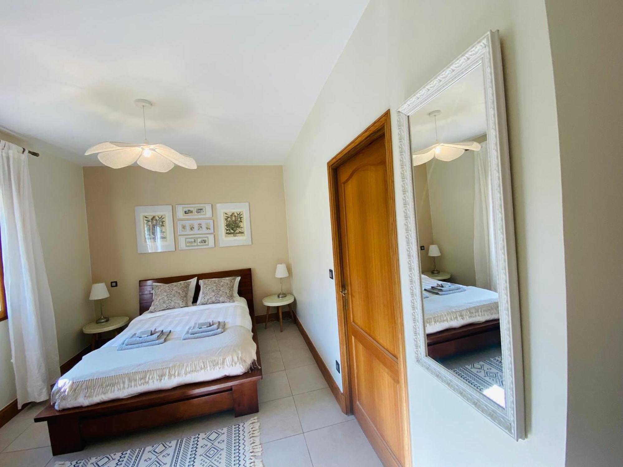 Le Hibou Heureux Bed & Breakfast Bézenac Eksteriør bilde