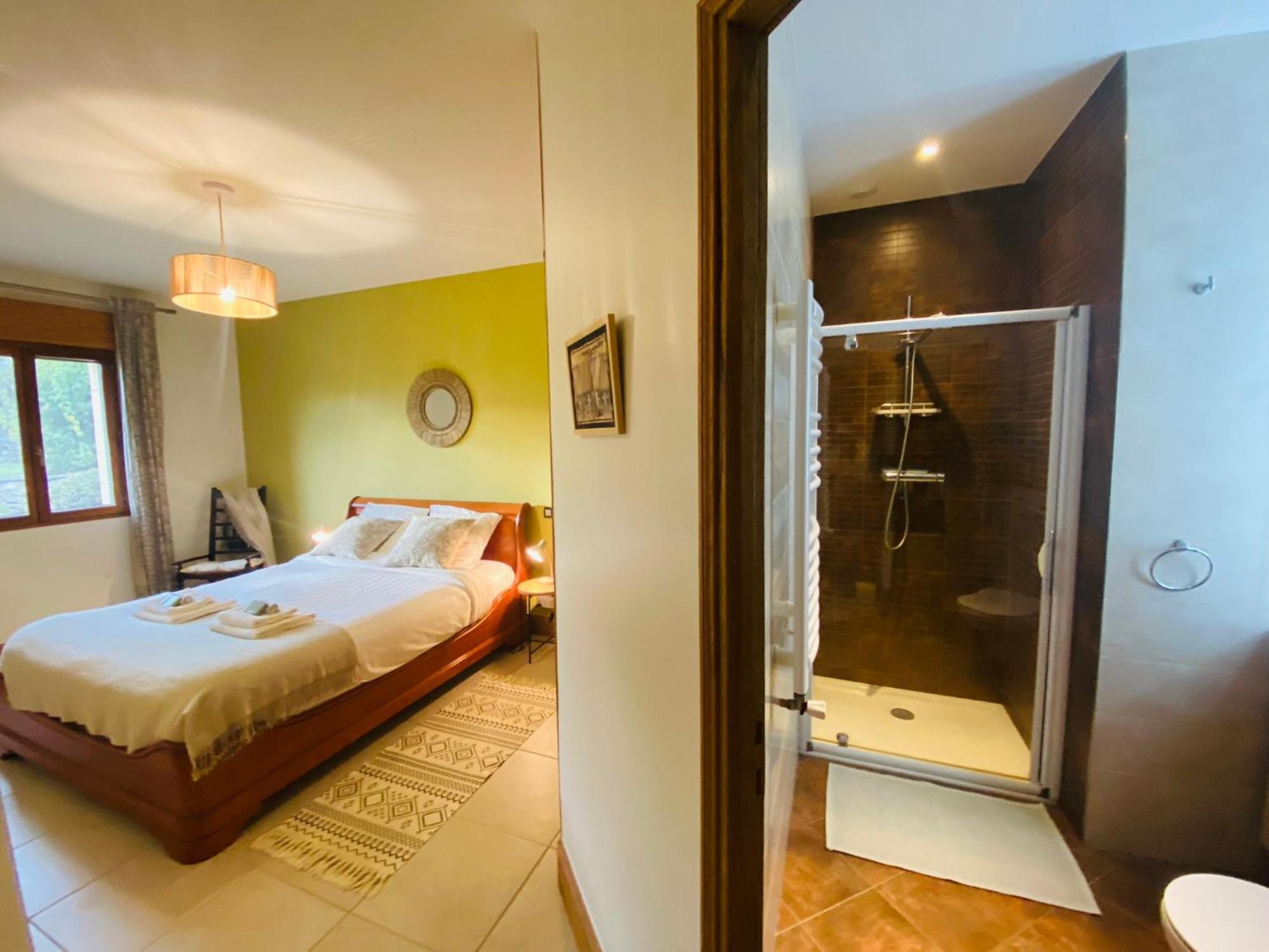 Le Hibou Heureux Bed & Breakfast Bézenac Eksteriør bilde